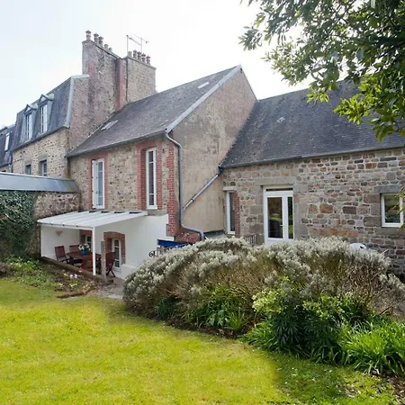 In Les Poeles Dom wakacyjny Villedieu-les-Poëles